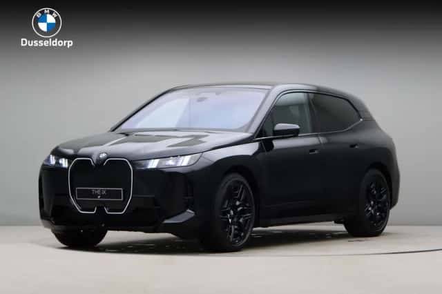 BMW iX (2026) thumbnail 1