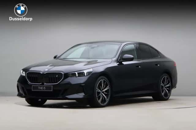 BMW i5 (2026) thumbnail 1