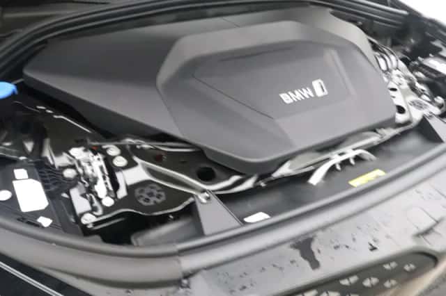 BMW iX1 (2026) thumbnail 5