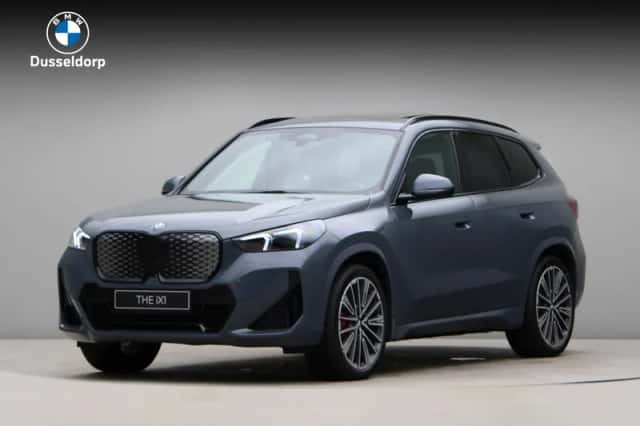 BMW iX1 (2026) thumbnail 1
