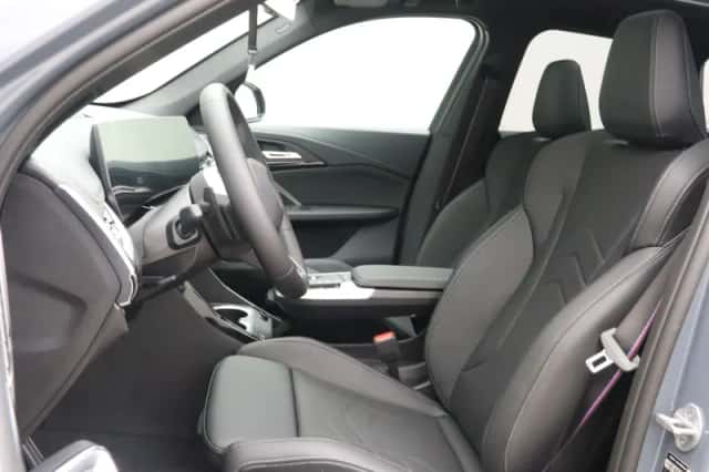 BMW iX1 (2026) thumbnail 5