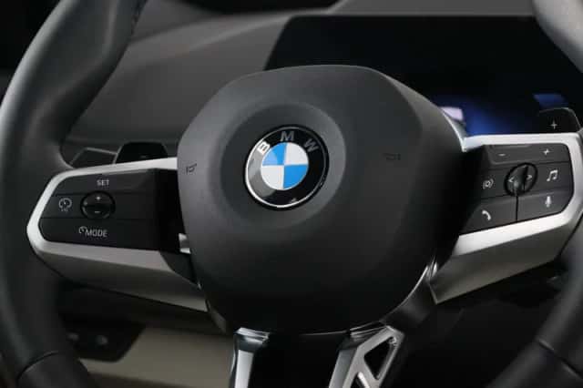 BMW X1 (2025) thumbnail 3