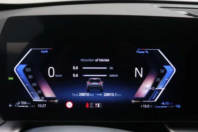 BMW X1 (2024) thumbnail 3
