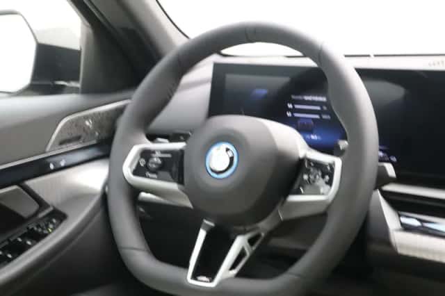 BMW 5-Serie (2026) thumbnail 2