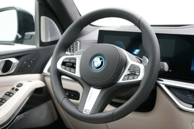 BMW X5 (2026) thumbnail 2