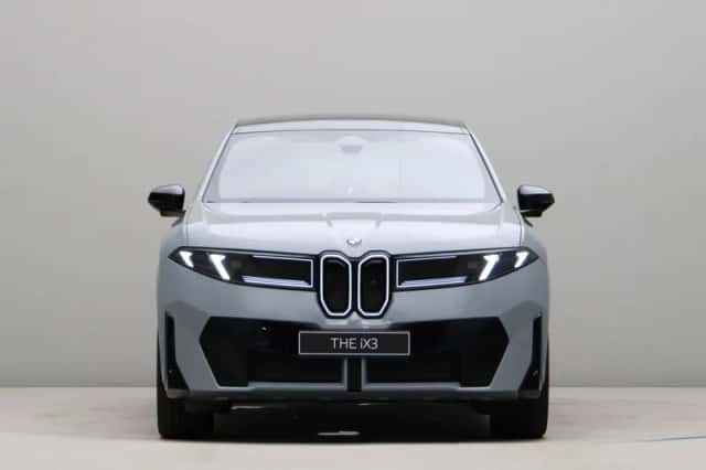BMW iX3 (2026) thumbnail 6