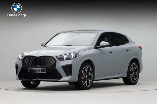 BMW iX2 (2026) thumbnail 1