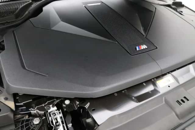 BMW i5 (2026) thumbnail 4