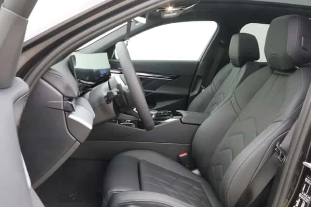 BMW i5 (2026) thumbnail 5