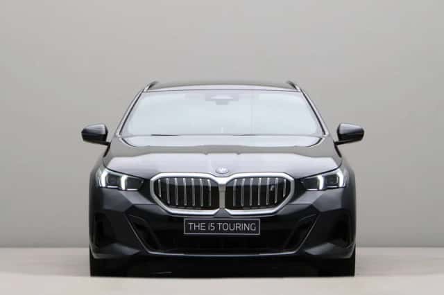 BMW i5 (2026) thumbnail 6