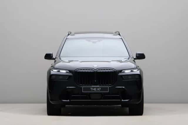 BMW X7 (2026) thumbnail 2