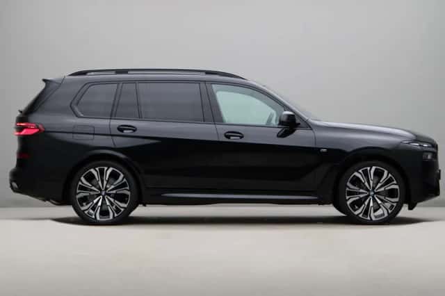 BMW X7 (2026) thumbnail 4