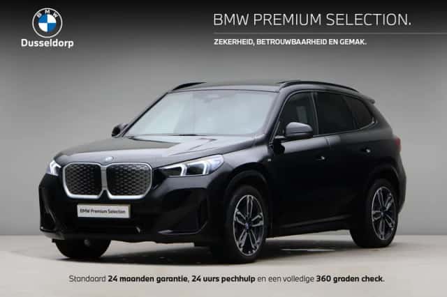 BMW iX1 (2025) thumbnail 1