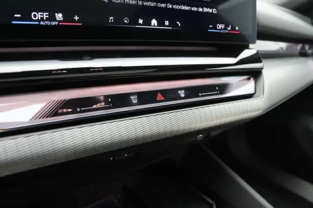 BMW i5 (2025) thumbnail 14