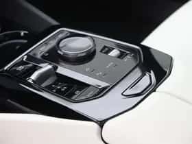 BMW i5 (2025) thumbnail 17