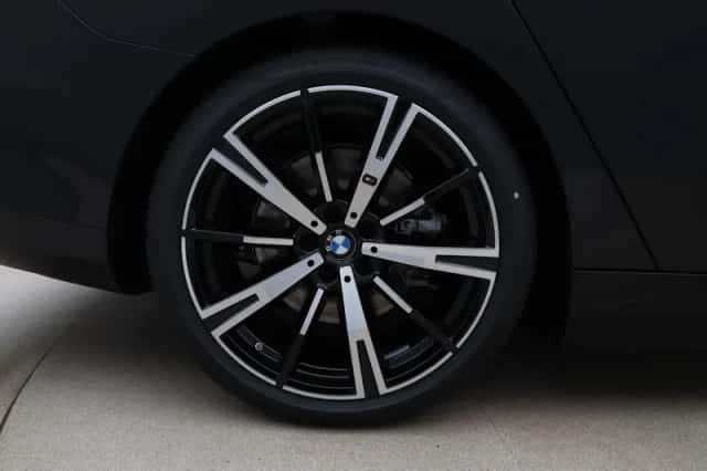BMW i5 (2025) thumbnail 19