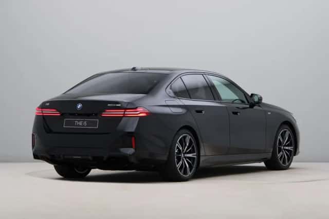 BMW i5 (2025) thumbnail 9
