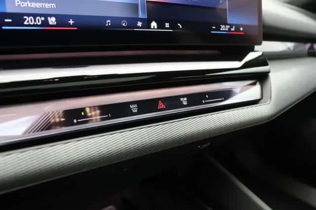 BMW i5 (2026) thumbnail 14