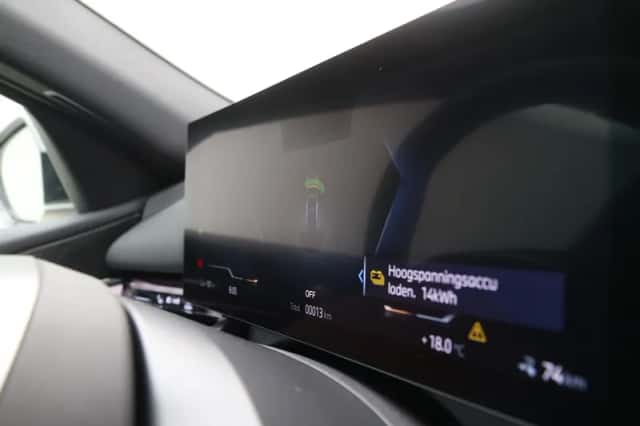 BMW i5 (2026) thumbnail 3
