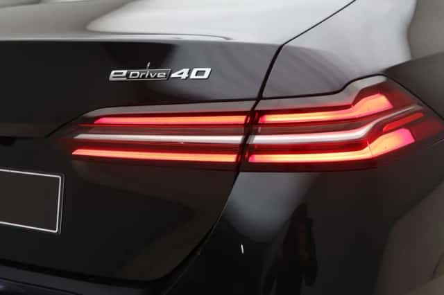 BMW i5 (2026) thumbnail 21