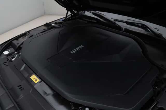 BMW i5 (2026) thumbnail 4