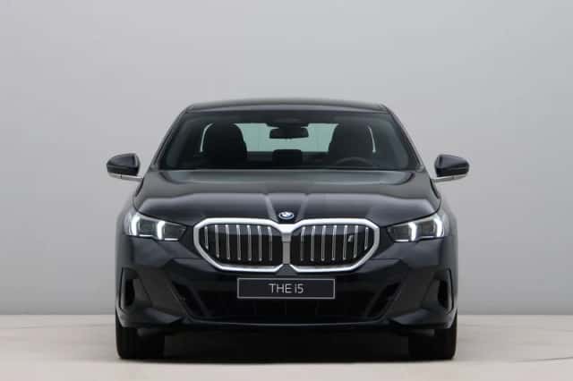 BMW i5 (2026) thumbnail 6