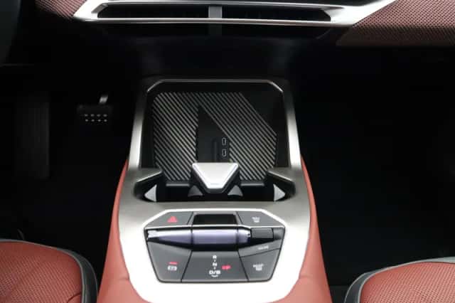 BMW iX3 (2026) thumbnail 13