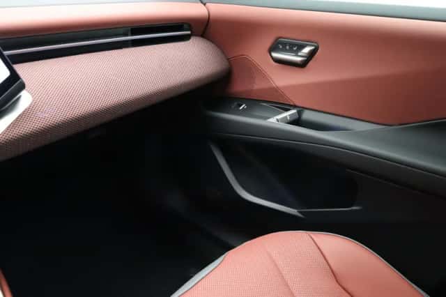 BMW iX3 (2026) thumbnail 14