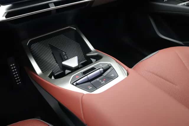 BMW iX3 (2026) thumbnail 18