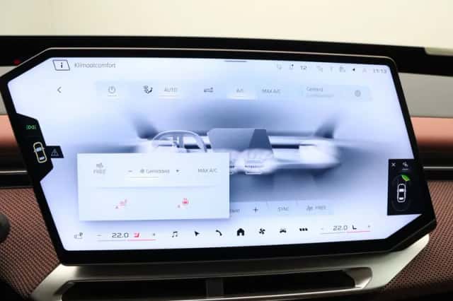 BMW iX3 (2026) thumbnail 27