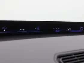 BMW iX3 (2026) thumbnail 18