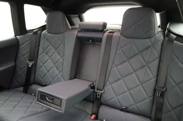 BMW iX (2026) thumbnail 15