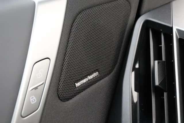 BMW iX (2026) thumbnail 18