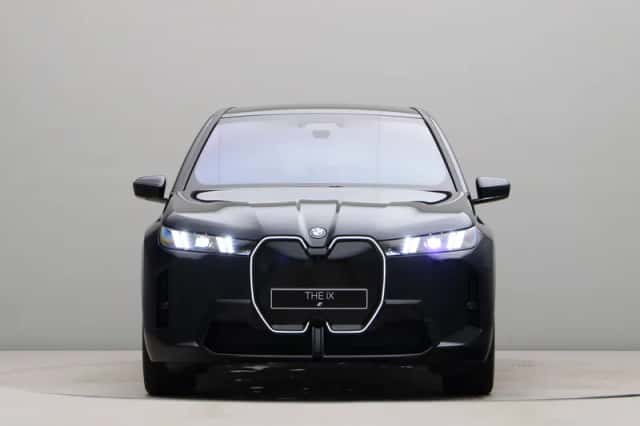 BMW iX (2026) thumbnail 5