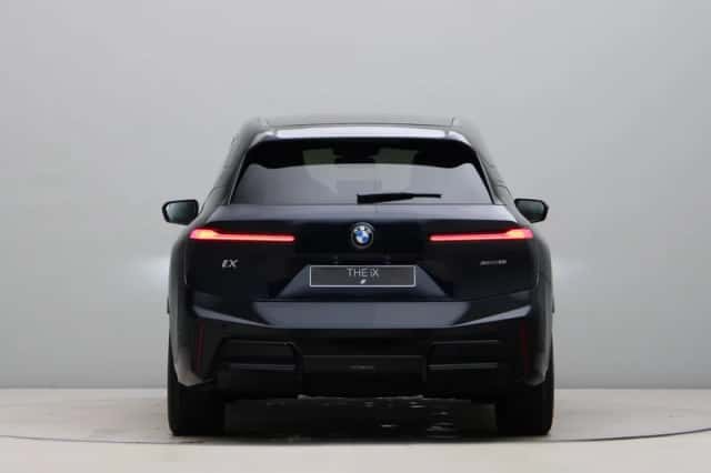 BMW iX (2026) thumbnail 9