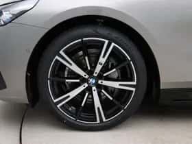 BMW i5 (2026) thumbnail 11