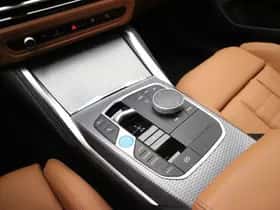 BMW i4 (2024) thumbnail 18