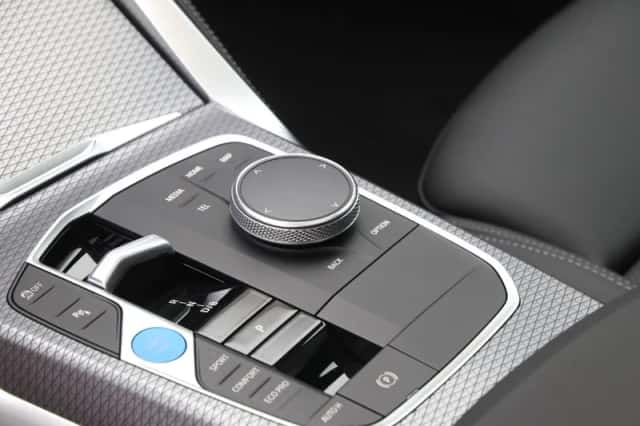 BMW i4 (2025) thumbnail 11
