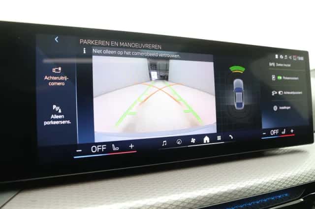 BMW i4 (2025) thumbnail 16