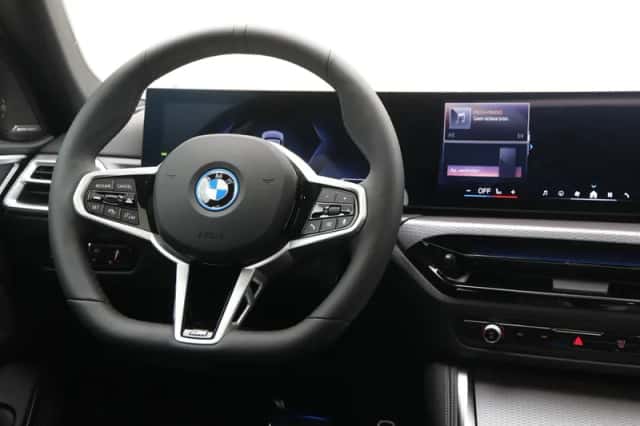 BMW i4 (2025) thumbnail 21