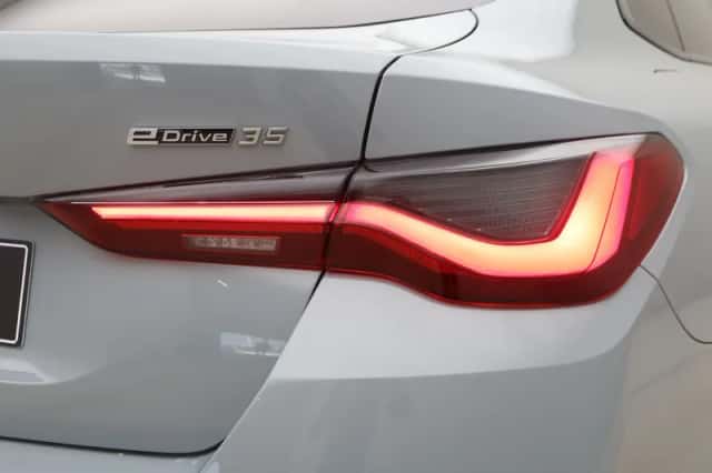 BMW i4 (2025) thumbnail 23