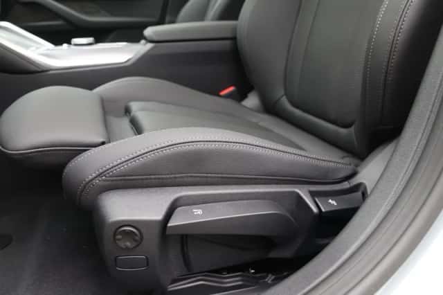 BMW i4 (2025) thumbnail 10