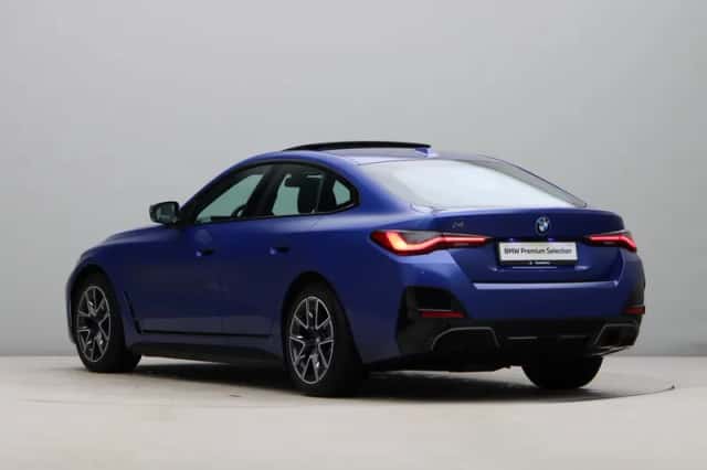 BMW i4 (2023) thumbnail 12