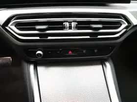 BMW i4 (2023) thumbnail 14