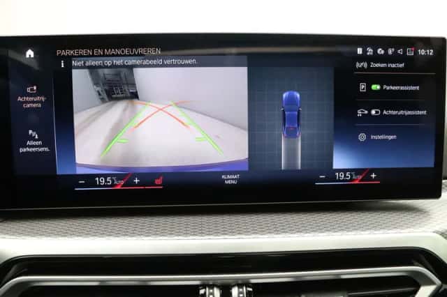 BMW i4 (2023) thumbnail 28