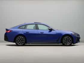 BMW i4 (2023) thumbnail 8