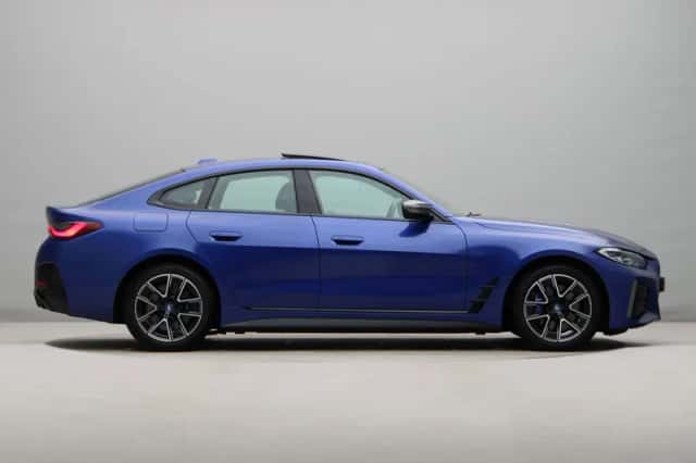 BMW i4 (2023) thumbnail 9