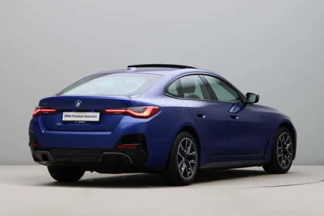 BMW i4 (2023) thumbnail 10