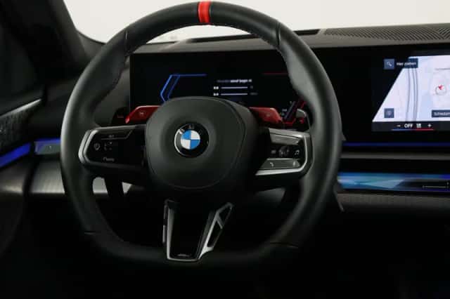 BMW M5 (2025) thumbnail 2