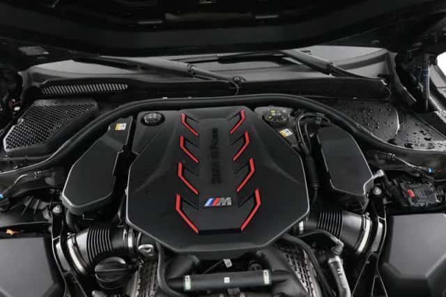 BMW M5 (2025) thumbnail 5